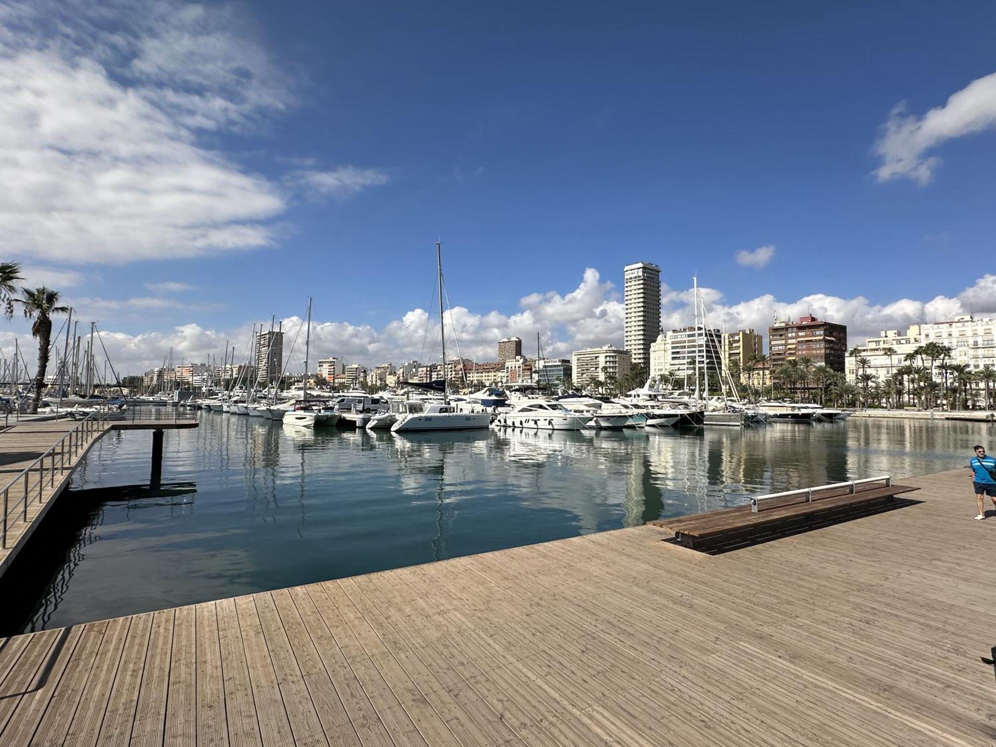 Alicante Beach And Center Exteriör bild